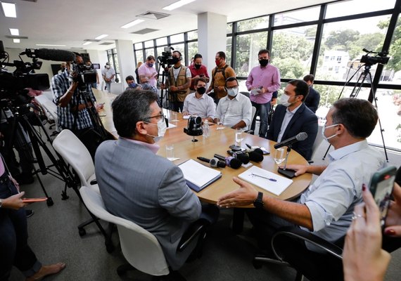 Servidores da Educação recebem no mês trabalhado já na próxima semana