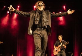 Titãs cantam seus 40 anos de carreira em show acústico em Maceió