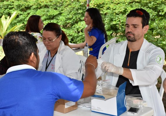 SMS realiza ações de prevenção de hepatites durante o Julho Amarelo