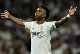 Arsenal mira Vini Jr, que pode deixar o Real Madrid após oito temporadas