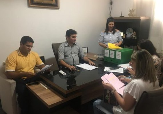 Prefeito Zé Adelson reúne secretariado para planejamento anual de Olho D’Água Grande