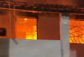 Incêndio atinge residência e destrói todos os cômodos no Pilar
