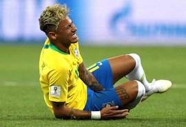 Neymar fica na academia e não participa de treino no gramado