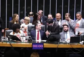 Câmara aprova PEC que reduz jornada e enterra escala 6x1