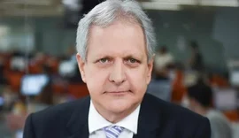 ALE pode homenagear jornalista que questionou adoção de crianças alagoanas
