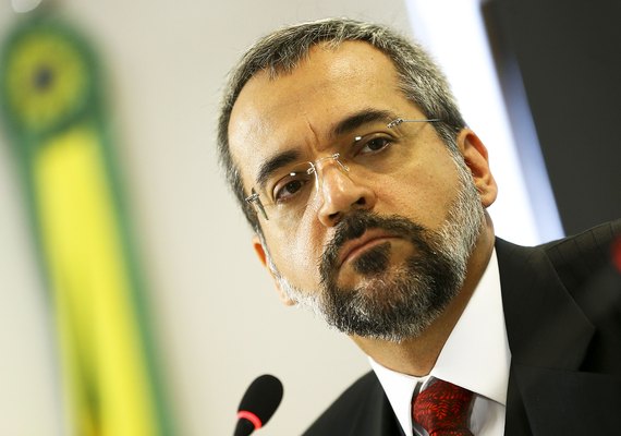 Justiça suspende bloqueio de verbas em universidades