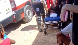 Mulher é agredida a pedradas pelo marido e fica desacordada no Benedito Bentes