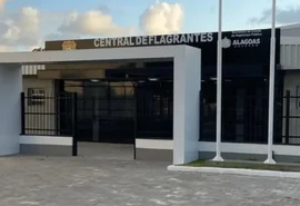 Mãe é presa em Maceió por deixar filhos sozinhos em casa