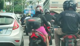Conduzir motocicleta com calçado inadequado é a 2ª infração mais comum em Alagoas