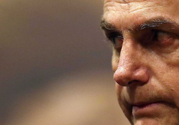 Bolsonaro sobre debate eleitoral: Quem conversa com poste é bêbado