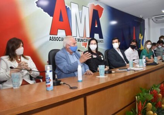 Nova diretoria toma posse da Associação dos Municípios Alagoanos