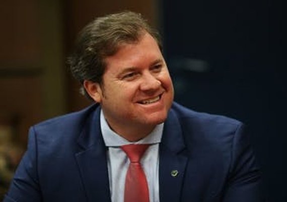 Marx Beltrão tem melhor desempenho eleitoral no país entre ex-ministros