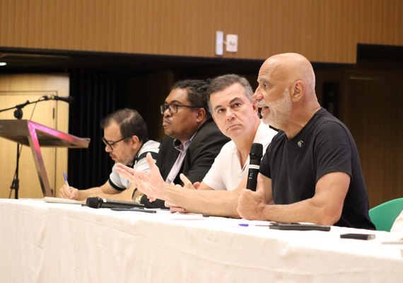 Jessé Souza debate extrema-direita e desigualdade em Maceió a convite de Ronaldo Medeiros