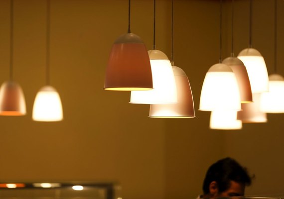 Bandeira tarifária de outubro será amarela, diz Aneel