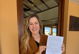 Cibele Moura assina termo de compromisso com setor produtivo para fortalecer empregos e negócios em Alagoas