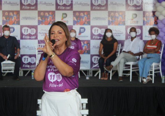 Rose Davino reúne mais de mil mulheres durante evento do mulheres progressistas no Benedito Bentes