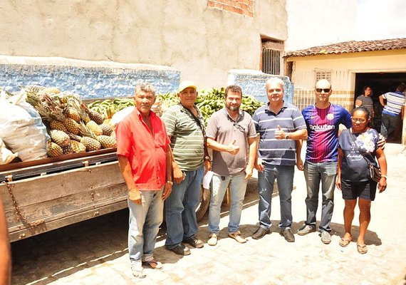 Cajueiro realiza 1ª compra direta de alimentos a produtores locais