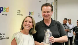 Thais Canuto sela pré-candidatura em ato com Kassab