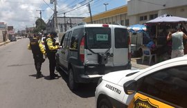 Estacionamento irregular é infração recorrente em Maceió
