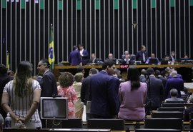 Câmara pode votar proposta que desobriga investimento mínimo em educação