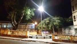 Após furto, energia de praça no Farol é restabelecida