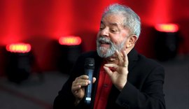 Dinheiro na mão de rico fica parado no banco, diz Lula em artigo