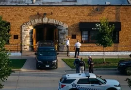 Mais de 50 corpos em decomposição são encontrados em funerária de Chicago