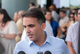 “O que falta é oportunidade”, diz Renato ao propor mais escolas bilíngues em Alagoas