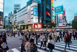 Japão quer proibir uso de veículos a gasolina em meados de 2030