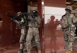 Coreia do Sul simula ataques com bombas, drones e agentes químicos