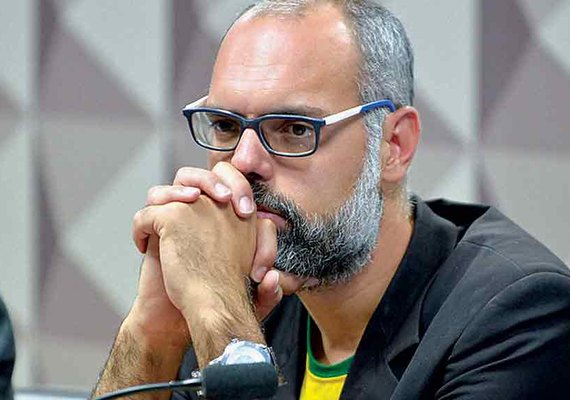 Mensagens interceptadas: Allan dos Santos usou estagiária do STF como informante