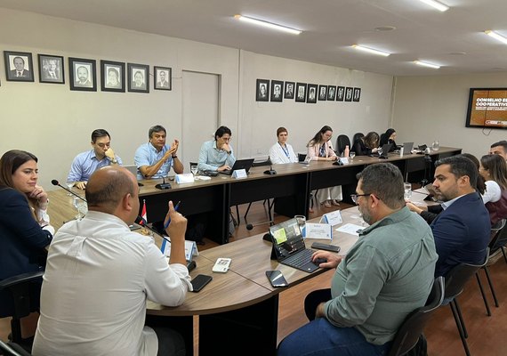 Unicafes-AL apresenta resultados do Coopera Alagoas durante  encontro do Conecoop