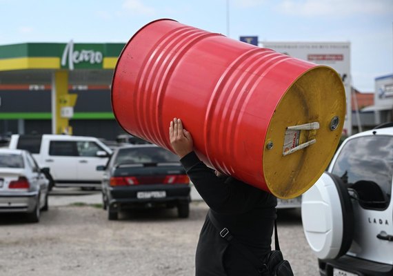 Alta do petróleo pressiona inflação e desafia governo em ano eleitoral