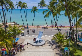 Cadeira gigante faz sucesso na internet e Maceió dispara em buscas no Google