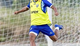 CSA encerra treinos em Maceió e viaja para enfrentar Atlético de Alagoinhas
