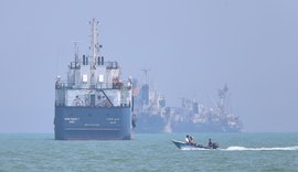 Petroleiro explode ao tentar atravessar área minada no estreito de Ormuz
