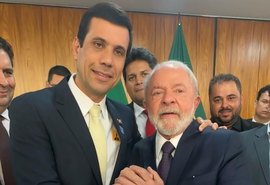 Presidente da AMA participa de reunião com presidente Lula, em Brasília