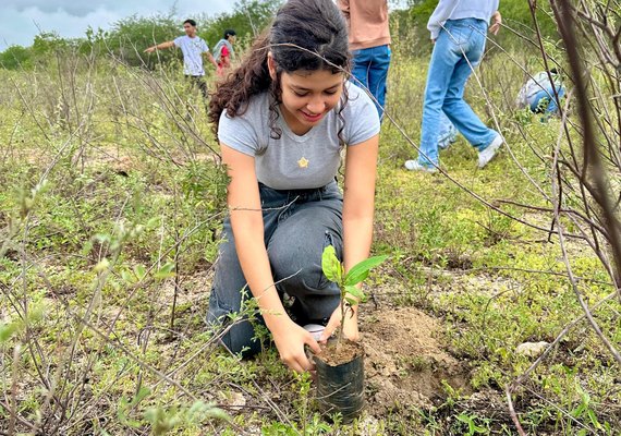 Plantio no Sertão marca Dia da Caatinga e mobiliza estudantes