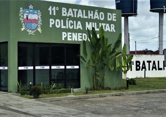 Preso: Homem lutou contra policiais após agredir namorada e tia