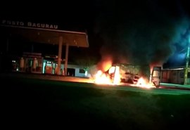 Ambulância transportando criança de cinco anos pega fogo em Jaramataia