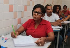 Pré-matrícula para Educação de Jovens e Adultos começa a partir do dia 21