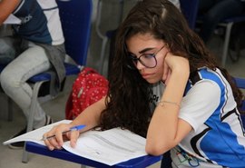 Com profissionais vacinados, rede estadual volta com aulas presenciais em 16 de agosto