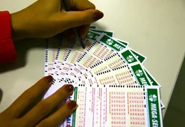 Mega-Sena acumula e pode pagar R$ 102 milhões nesta quinta-feira (17)