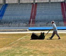 Gramado do Estádio Rei Pelé passa por manutenção para abertura da temporada 2026