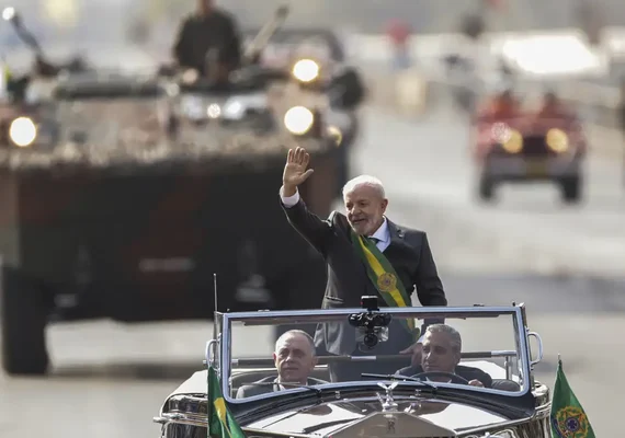 Desfile de 7 de Setembro destaca vacinação e homenageia gaúchos