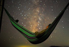 Chuva de meteoros faz show de luzes no céu em todo o mundo