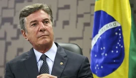 Tarcísio Freitas reforça apoio a candidatura de Collor ao governo