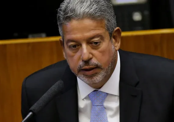 Para não assumir Presidência da República, Lira viaja para Nova York e vai à ONU