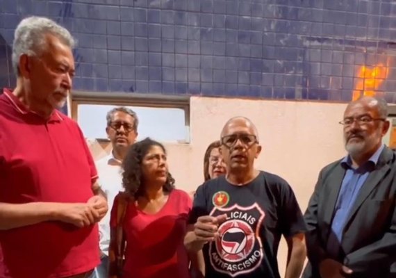 Bolsonaristas são acusados de destruir carrinho de ambulante que defendeu Lula, na Ponta Verde