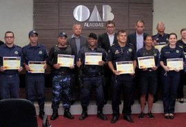 Guardas municipais de Alagoas  recebem certificado de operadores de armas de choque